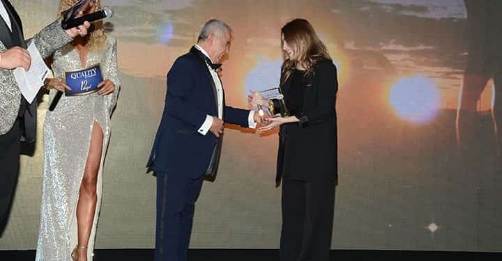 Ülke sınırlarını aşan başarısı DJ Burak Yeter’e ‘En Quality DJ’ ödülünü getirdi