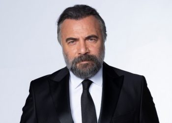 Oktay Kaynarca’dan Türk Kanser Derneği’ne anlamlı bağış