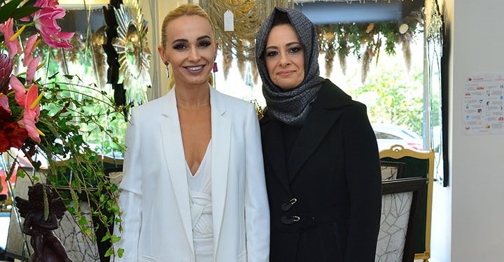 Monden İstanbul, Vav koleksiyonunu bir davetle tanıttı