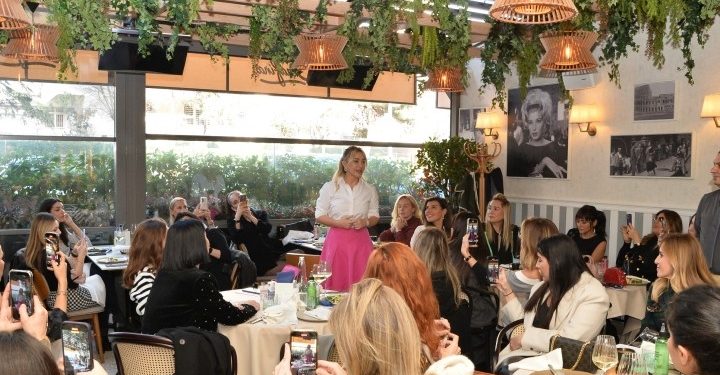 Aslı Şen’den Ashley Joy için özel davet