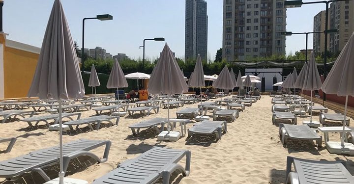 Let’s Club ile İstanbul’un ortasında plaj keyfi