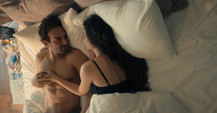 Dünyayla Benim Aramda Fragman