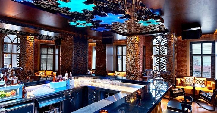 W Istanbul’un Nisan ayı programı yine dopdolu