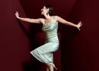 Duygu Tarhan, ‘Hata’ ile eski bir hikayeyi yeniden canlandırıyor