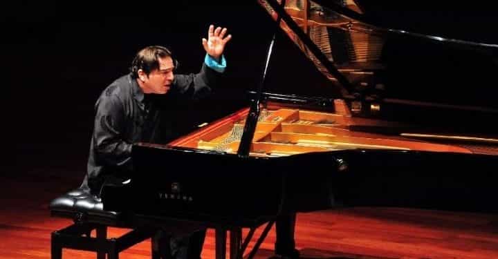 Fazıl Say’dan İzmir’de üst üste 2 adet yardım konseri