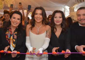 Nazo Zeyrek’in sahibi olduğu Nazo Klinika’nın açılışına ünlü isimler katıldı