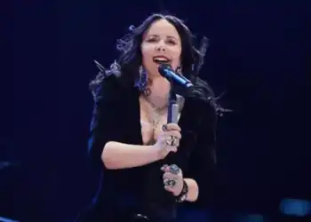 Uzun süredir sosyal medya hesabından paylaşım yapmayan Şebnem Ferah, doğum gününde sessizliğini bozdu