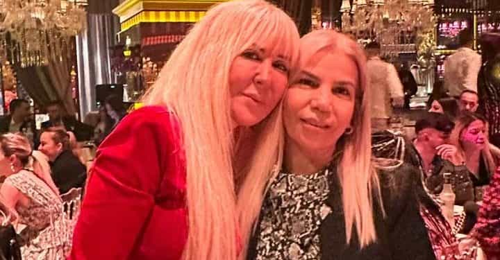 Ünlü astrolog Şenay Devi yeni yaşını Türkan Şerbetçi ev sahipliğinde Cahide Palazzo’da kutladı