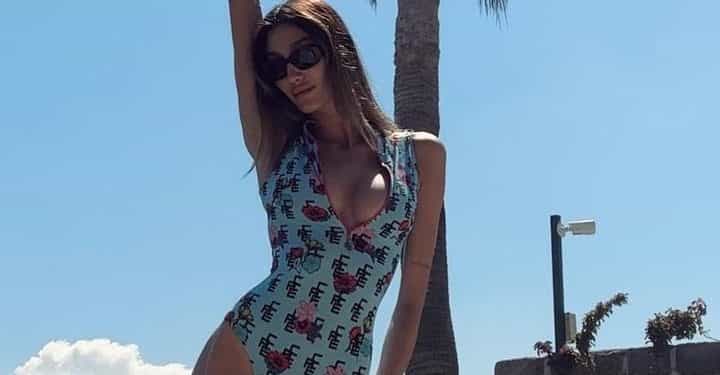 Tatil sezonunu erken açan Şevval Şahin, mayolu seksi pozlarıyla beğeni yağmuruna tutuldu