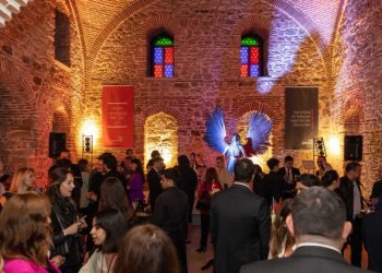 Şule Zeybek’in ilk kişisel ‘Kök Türkler’ heykel sergisi sanatseverlerle buluştu