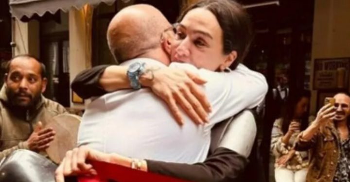 Birce Akalay, Darth Vader kostümü giyerek arkadaşına sürpriz yaptı