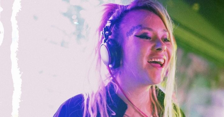 Çağla Özdöker, DJ performansıyla dikkatleri üzerine çekiyor