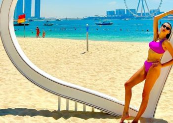 2021 Avrupa güzeli Duygu Çakmak Dubai tatilinde