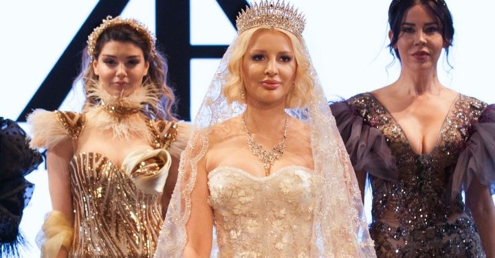 Gökçe Kırgız Taner farkındalık için podyuma çıktı