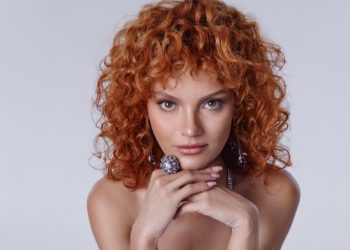 Nazlı Senem Ünal’dan sevenlerine şarkı sürprizi