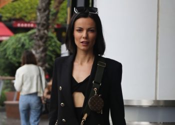 Simge Ünal, 5 yıldızlı otellerden orman kampına geçiş yaptı