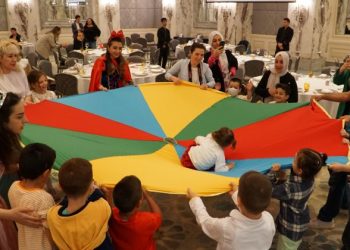 KAÇUV, tedavi gören çocuklar ve aileleri ile Shangri-la Bosphorus Istanbul’da bir araya geldi