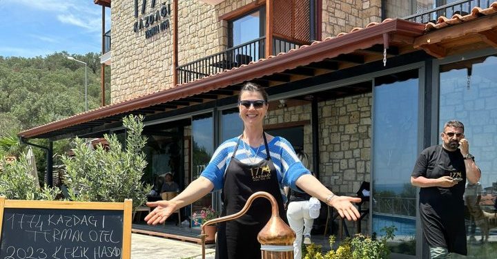 Güre 1774 Kazdağları Butik Otel’de yılın ilk kekik hasadı yapıldı