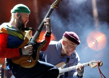 Athena’dan çifte bayram hediyesi