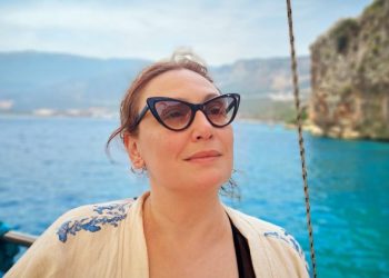 Oyuncu Gülçin Santırcıoğlu çekimleri biter bitmez soluğu tatilde aldı