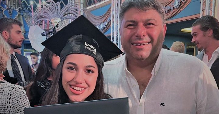 Tayfun Anlar’ın kızı Mina mezun oldu