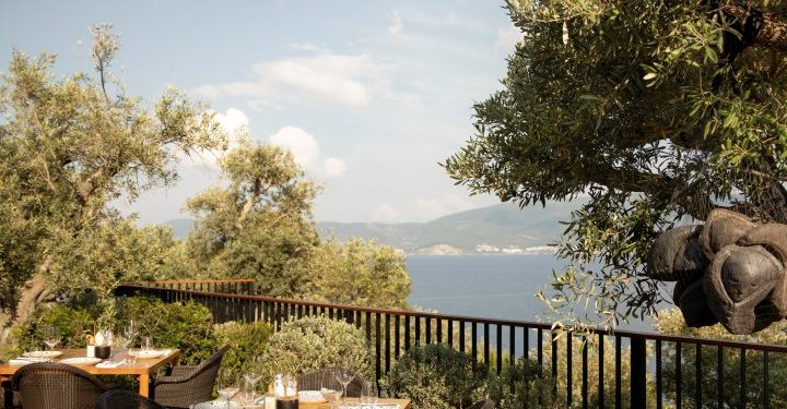 Loft Elia, misafirlerini Bodrum Loft’un büyüleyici manzarasında unutulmaz bir lezzet yolculuğuna çıkarıyor