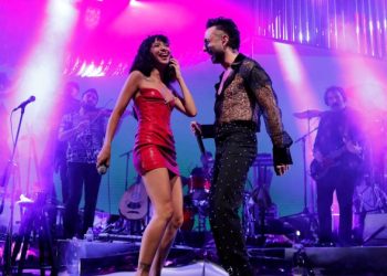 Mabel Matiz üçüncü kez Harbiye’de hayranlarıyla buluştu