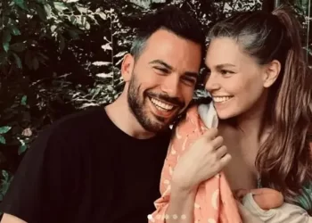 Aslı Enver’den kızıyla ilk fotoğraf