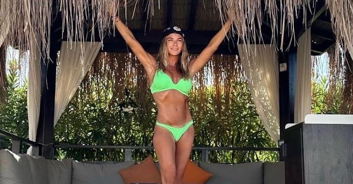 Ivana Sert fit vücuduyla dikkatleri üzerine çekti