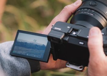 Sony, en yeni APS-C aynasız fotoğraf makinesi A6700’ü piyasaya sundu