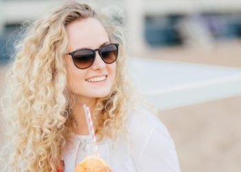 Güneş gözlüğü ile yaz aylarında göz sağlığınızı koruyun