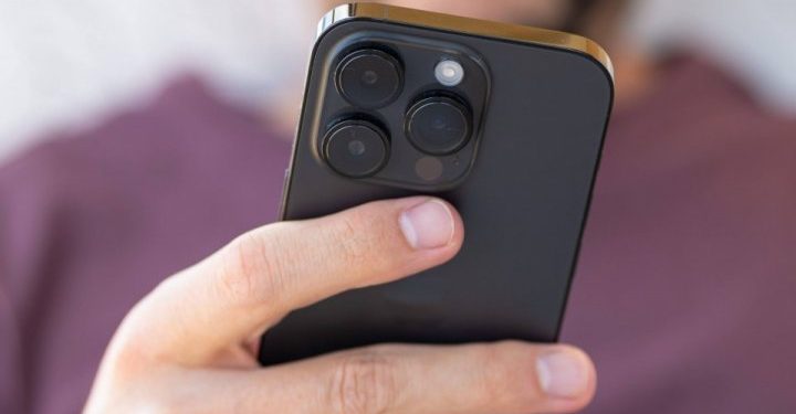 Büyük zam! Yurtdışından telefon getirenlere kötü haber!