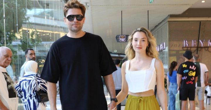 Mert Öcal sevgilisi Sude Burcu ile tatil alışverişinde
