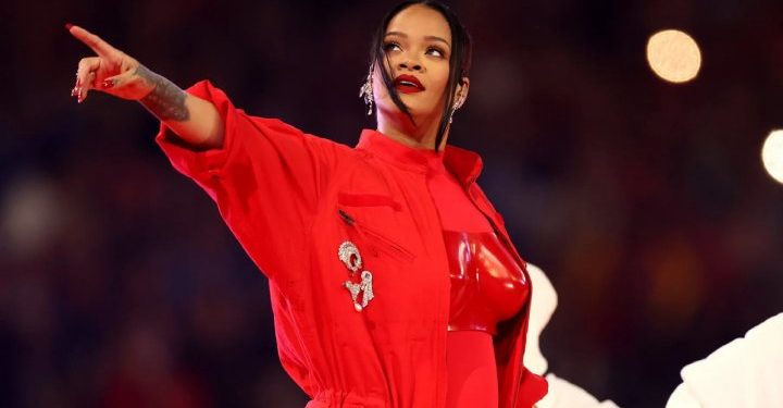 Rihanna’dan kırılması güç bir rekor