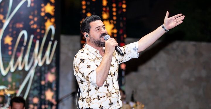 Merit Park Otel’de Serkan Kaya ile arabesk rüzgarı esti