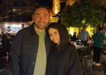 Simge, Limon Köyiçi’nde ‘Aşkın Olayım’ dedi