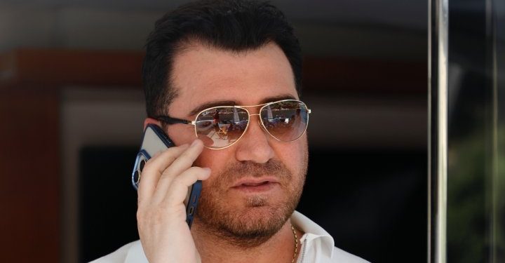 Murat Kurşun, annesinin en sevdiği şarkıyı vefatının 20’inci yılında merhume için okudu