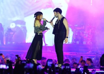 Dolu Kadehi Ters Tut, İstanbul Festivali’nde muhteşem bir performans sergiledi