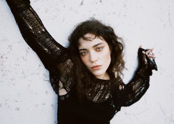 Lil Zey’den öfkeli, karanlık bir aşk baladı: Naylon