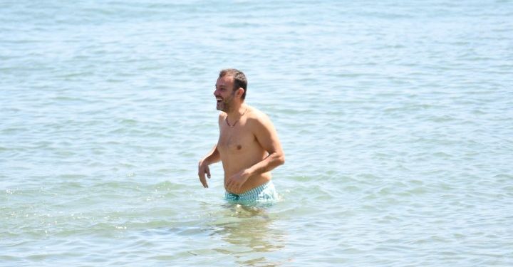 Ünlü oyuncu Salih Bademci tatil için Azka’yı tercih etti