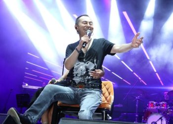 Serdar Ortaç’tan Kuruçeşme sahnesinde yeni bir rekora koşuyor