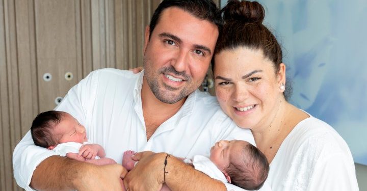 Tolga-Özge Yavuz çifti ikiz bebeklerine kavuştu