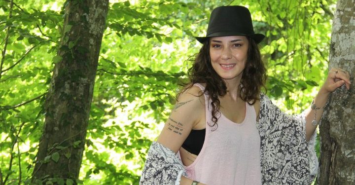 Tuğba Gülyeşil’den Cem Karaca şarkıları