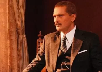 Onur Tuna: Kendimi Atatürk olarak görünce inanamadım