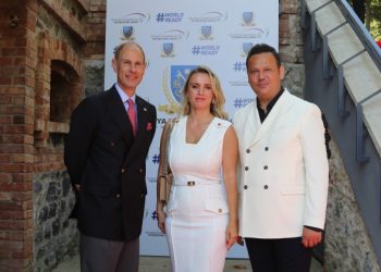 İngiliz Kraliyet ailesi üyesi Edinburgh Dükü Prens Edward, Türkiye’de öğrencilerle bir araya geldi