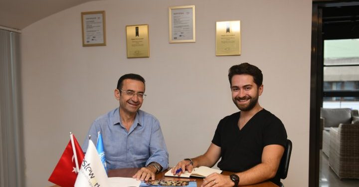 Dr. Mustafa Tuncer ve Dr. Burak Tuncer, Esteworld olarak verdikleri hizmetleri, gelecek hedeflerini ve sağlık turizmine kattıkları değeri Quality’e anlattı