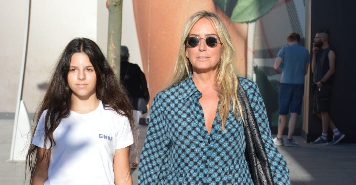 Saba Tümer alışverişlere doymuyor