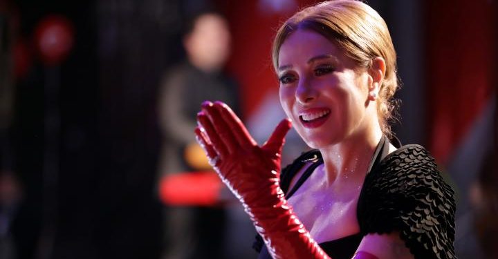 Zuhal Olcay’dan Cumhuriyetimizin 100. yıl coşkusuna özel konser