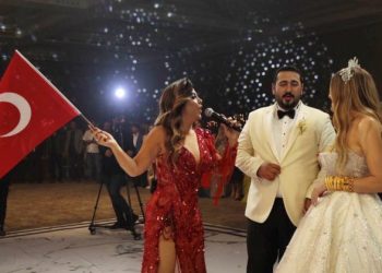 Hünel’den Gaziantep’te Cumhuriyet düğünü