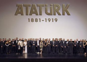‘Atatürk’ filminin galası AKM’de gerçekleşti